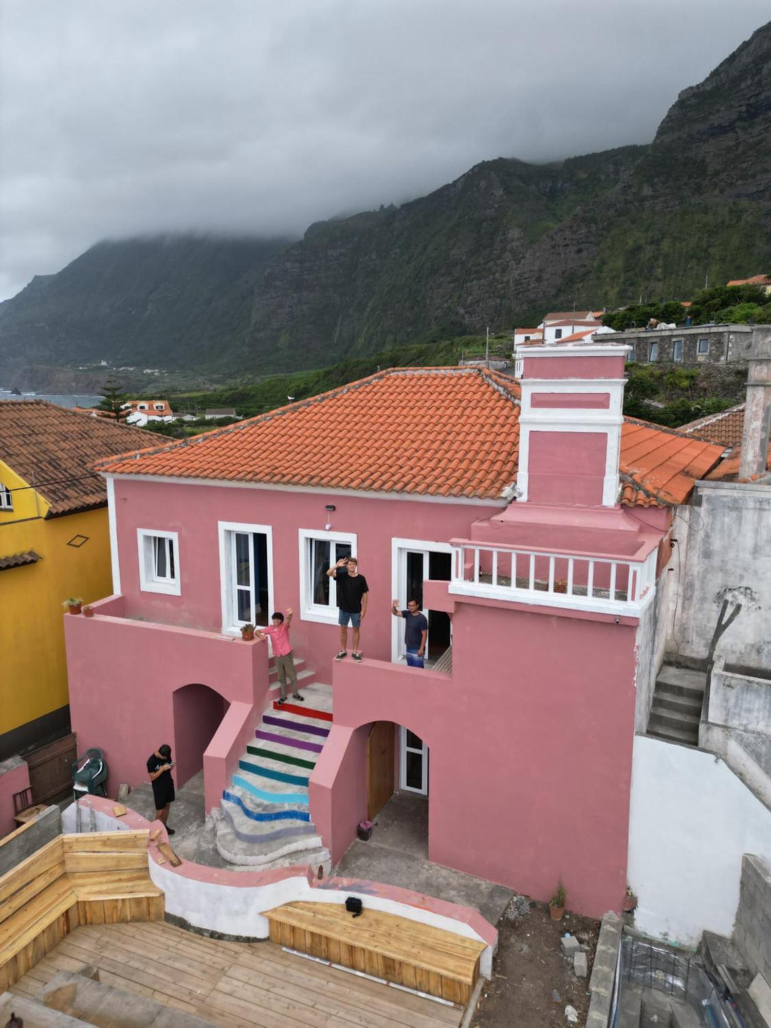 Hostal The Pink House *